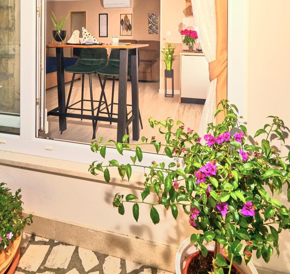 Suite By The Beach For 2 Cavtat Bagian luar foto