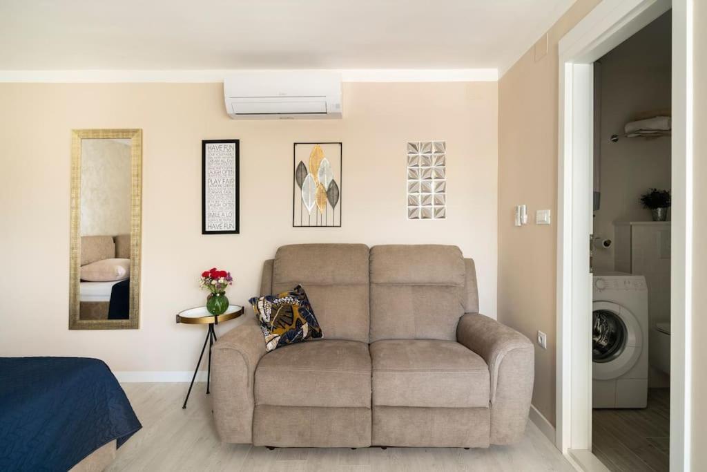 Suite By The Beach For 2 Cavtat Bagian luar foto
